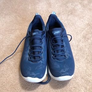 Gel-fit Sana athletic shoes